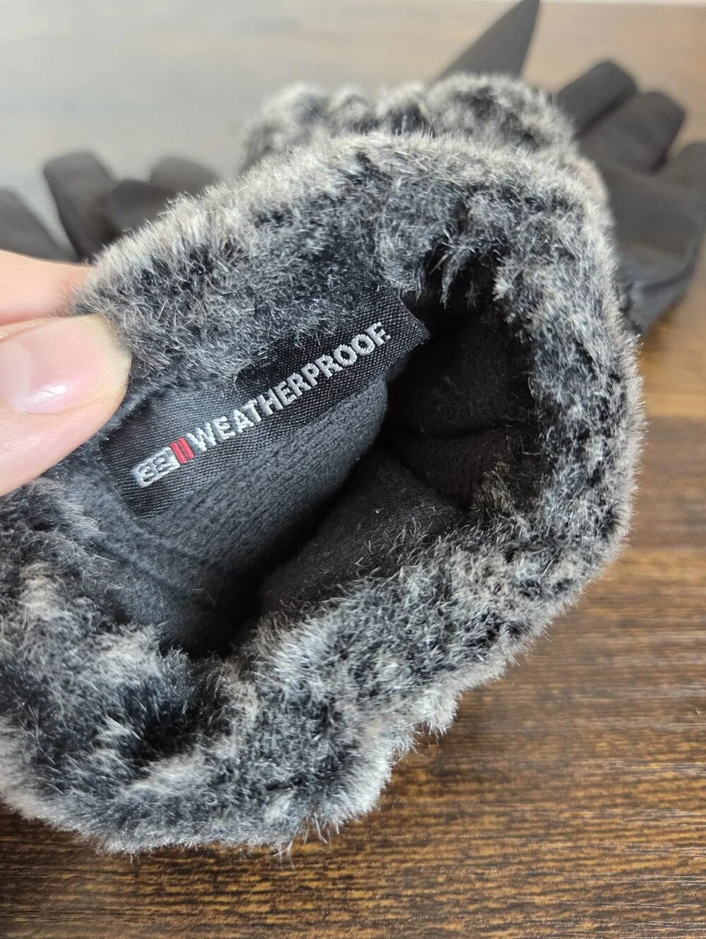 32⁰ Weatherproof Women's Winter Gloves Black Fur Trim Medium Outdoor Snow Skiing